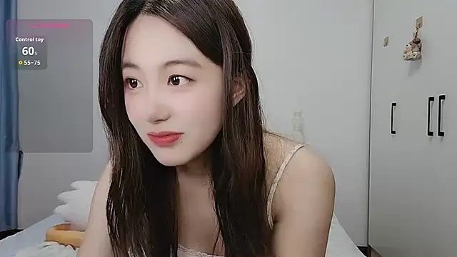 Snapshot of Luna_868 chatting on September 2025 07:04:01 PM Luna 868 online show from September 2025 07:04:01 PM