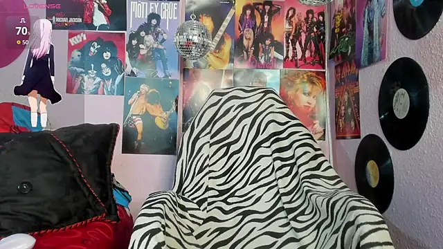 Avril Maria online show from October 2025 07:47:02 PM