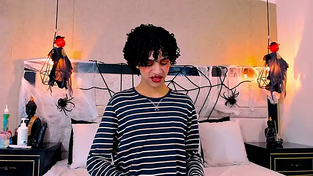 lexiiBoling online show from October 2025 12:39:01 PM