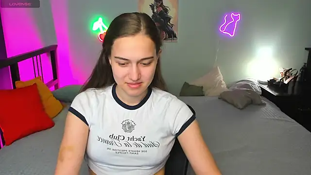 Snapshot of Alisa__Kelly chatting on October 2025 12:33:02 AM Alisa Kelly online show from October 2025 12:33:02 AM