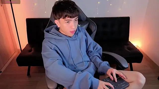 Snapshot of onlinenico chatting on January 2026 08:12:01 PM onlinenico online show from January 2026 08:12:01 PM