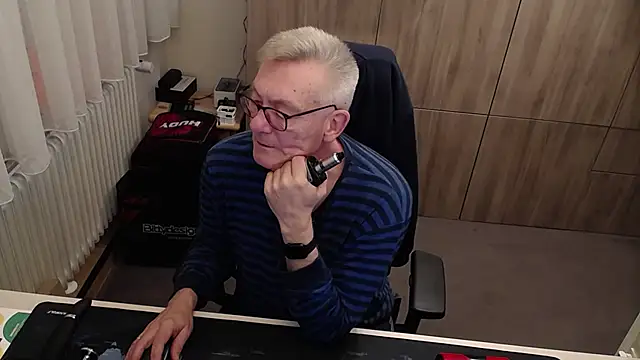 Snapshot of randyandy67 chatting on November 2025 09:03:01 PM randyandy67 online show from November 2025 09:03:01 PM