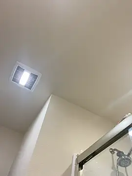 brileysmith0 online show from March 2026 02:11:02 PM