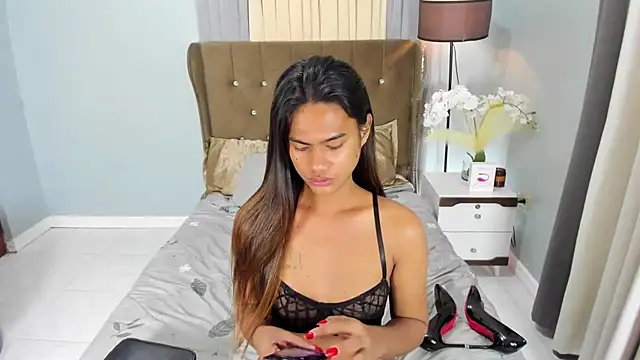 Snapshot of 1HotAsianTS chatting on October 2025 05:31:02 PM 1HotAsianTS online show from October 2025 05:31:02 PM