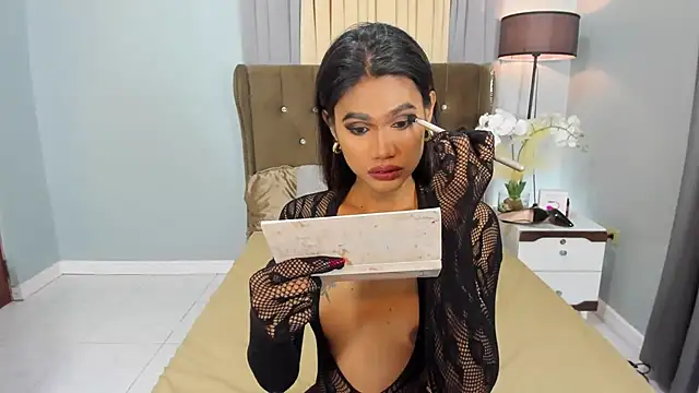 Snapshot of 1HotAsianTS chatting on December 2025 04:07:01 AM 1HotAsianTS online show from December 2025 04:07:01 AM