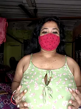 Smile-quien online show from December 2025 06:44:01 AM