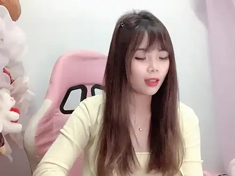 Snapshot of Pony898 chatting on March 2026 04:33:01 PM Pony898 online show from March 2026 04:33:01 PM