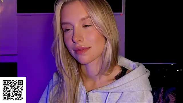 ElysiaXo online show from November 2025 10:21:01 PM