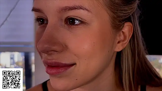 ElysiaXo online show from November 2025 12:16:01 PM