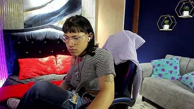 christina vamp1 online show from September 2025 01:58:02 PM