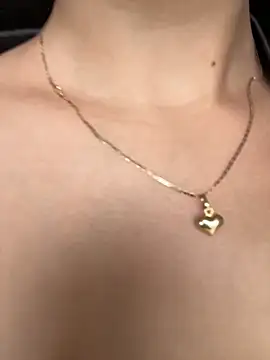 Snapshot of Juanita-Diaz chatting on November 2025 08:31:01 PM Juanita-Diaz online show from November 2025 08:31:01 PM