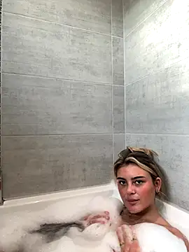 Snapshot of CassyBaby chatting on October 2025 02:50:02 PM CassyBaby online show from October 2025 02:50:02 PM