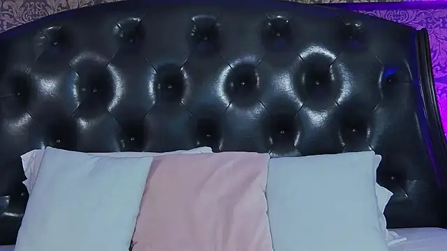 KendraMaxx online show from March 2026 06:32:01 AM