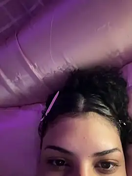 luluzinhax online show from April 2026 10:35:02 AM