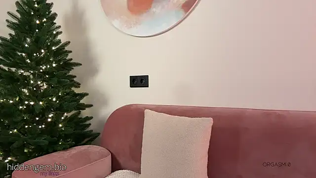 HiddenG3m online show from December 2025 12:01:01 PM