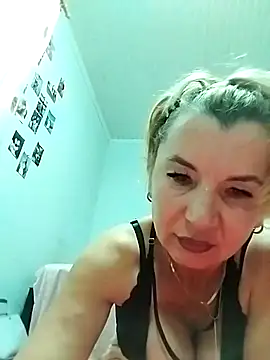 Snapshot of VasylynaLove421 chatting on October 2025 09:14:02 PM VasylynaLove421 online show from October 2025 09:14:02 PM