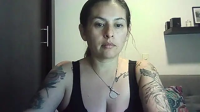 Valery  Rouse  online show from April 2026 10:05:02 PM