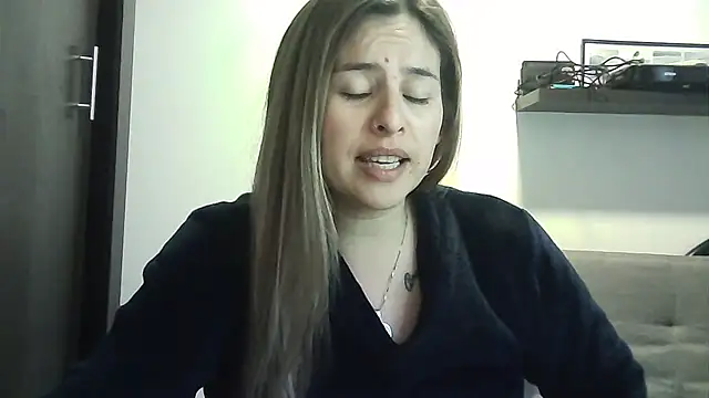Snapshot of Valery__Rouse_ chatting on May 2026 08:59:01 PM Valery Rouse online show from May 2026 08:59:01 PM