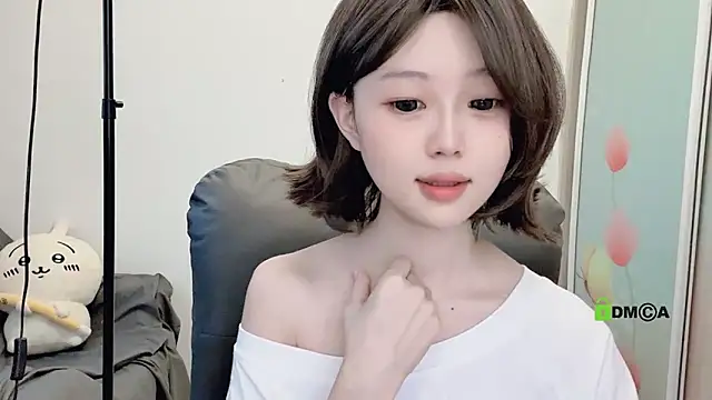 gummy-candy online show from October 2025 01:37:02 AM