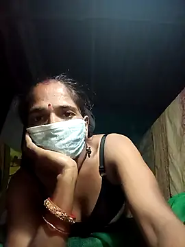 Snapshot of Hot-honi chatting on September 2025 01:05:01 PM Hot-honi online show from September 2025 01:05:01 PM