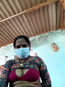 Snapshot of Hot-honi chatting on October 2025 03:24:02 AM Hot-honi online show from October 2025 03:24:02 AM