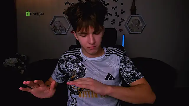 travis wolf  online show from September 2025 08:48:02 AM