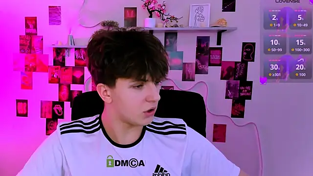 travis wolf  online show from March 2026 09:48:01 AM