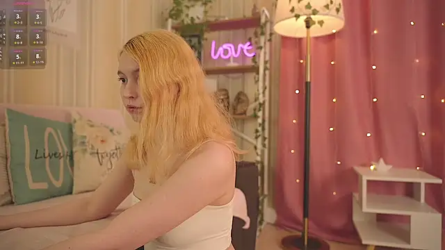 Ruminelle online show from April 2026 11:42:02 AM