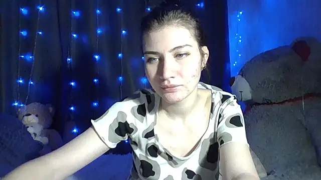 Nancy Luna online show from October 2025 04:35:02 PM