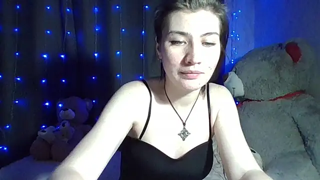 Nancy Luna online show from October 2025 05:36:02 PM