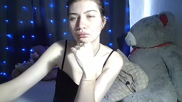 Nancy Luna online show from October 2025 09:01:01 AM