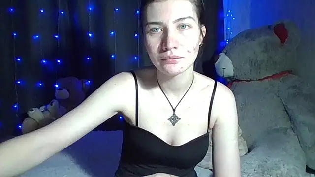 Nancy Luna online show from October 2025 06:19:02 PM
