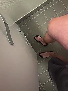 Snapshot of NuclearValue40 chatting on February 2026 05:27:02 PM NuclearValue40 online show from February 2026 05:27:02 PM