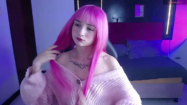  Charlotte Collins  online show from April 2026 02:40:02 PM