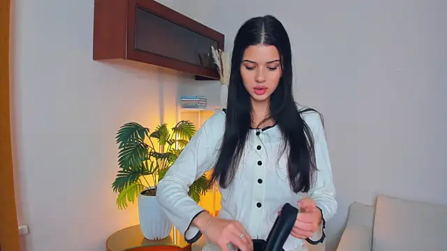 JoCauterucci online show from September 2025 07:24:02 AM