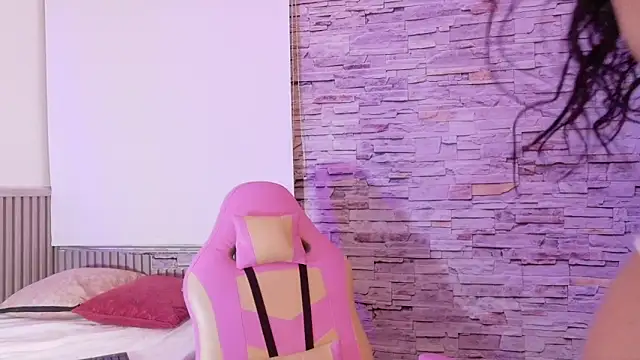 Snapshot of liz_monserrat_1 chatting on January 2026 07:39:01 PM liz monserrat 1 online show from January 2026 07:39:01 PM