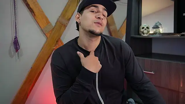 Snapshot of massimo_vidal_ chatting on September 2025 12:16:02 PM massimo vidal online show from September 2025 12:16:02 PM