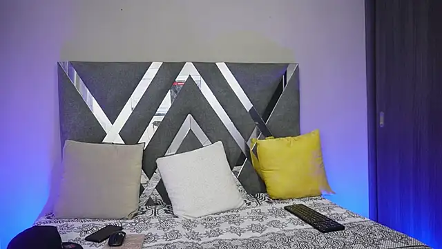 Snapshot of massimo_vidal_ chatting on October 2025 01:15:02 AM massimo vidal online show from October 2025 01:15:02 AM