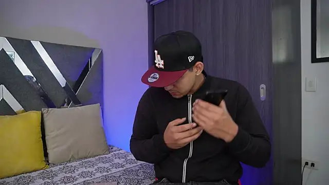 Snapshot of massimo_vidal_ chatting on October 2025 01:00:02 PM massimo vidal online show from October 2025 01:00:02 PM