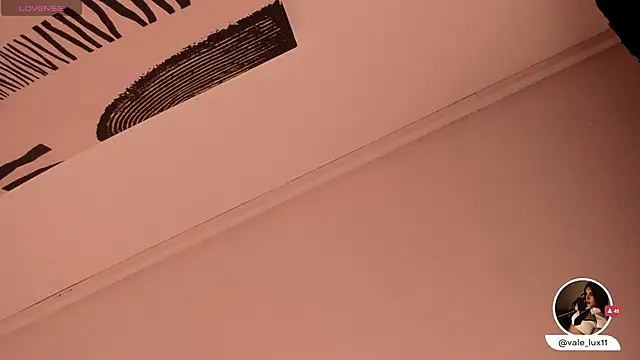 Vale Lux online show from December 2025 05:35:02 AM