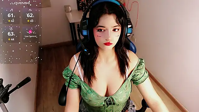 Lunyhose online show from April 2026 08:51:01 PM