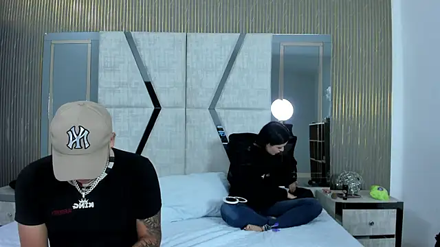 markAndPhilip online show from November 2025 12:37:02 PM