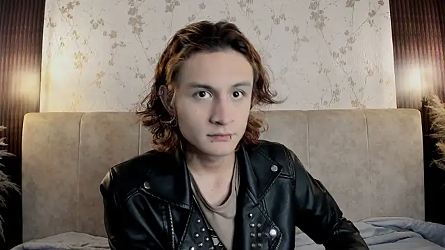 DarcyCullen online show from September 2025 11:54:01 AM