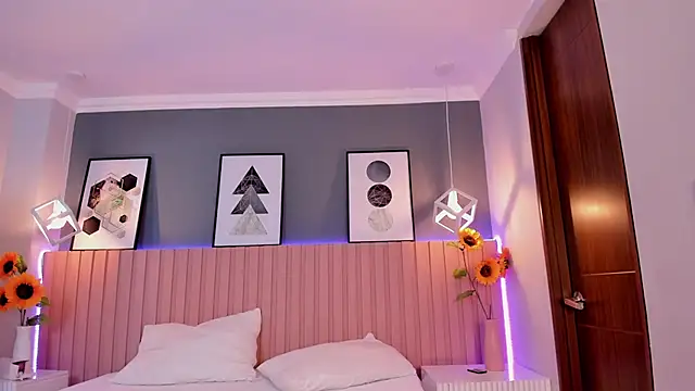 Nina Ford online show from October 2025 03:21:02 AM