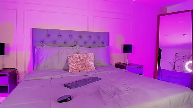 ALICESANDOVAL online show from November 2025 11:31:02 AM