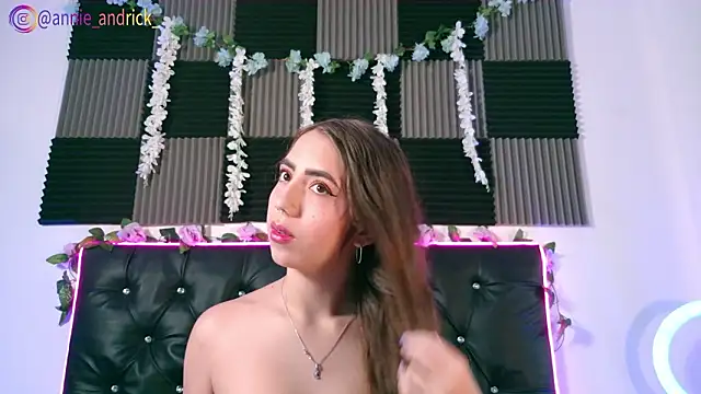 Snapshot of _leda_swan_ chatting on March 2026 01:18:01 PM leda swan online show from March 2026 01:18:01 PM