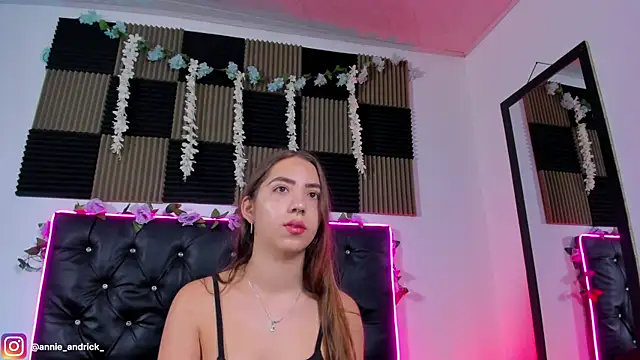 Snapshot of _leda_swan_ chatting on June 2026 10:15:01 AM leda swan online show from June 2026 10:15:01 AM