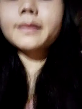 Snapshot of omiu-baby chatting on April 2026 02:20:01 AM omiu-baby online show from April 2026 02:20:01 AM