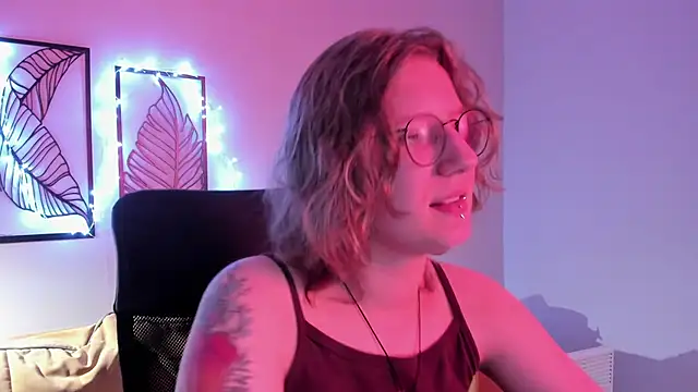 Hailey Foxy online show from November 2025 09:03:01 AM