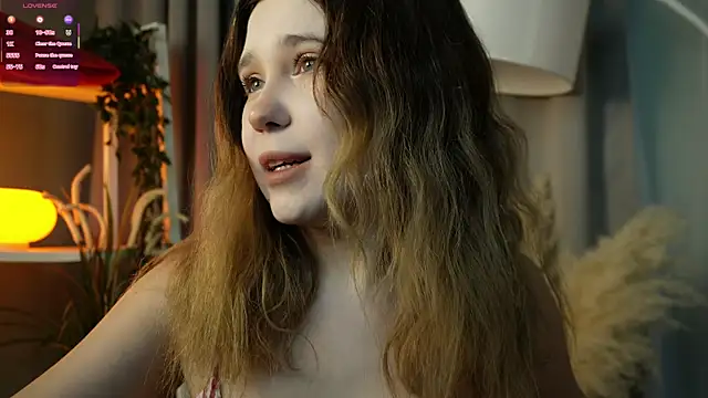 Lina Glow online show from December 2025 06:43:02 AM